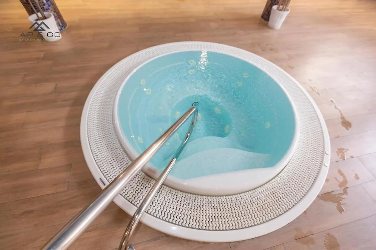 13 Oasis & Spa Relax Velilla  Spanien