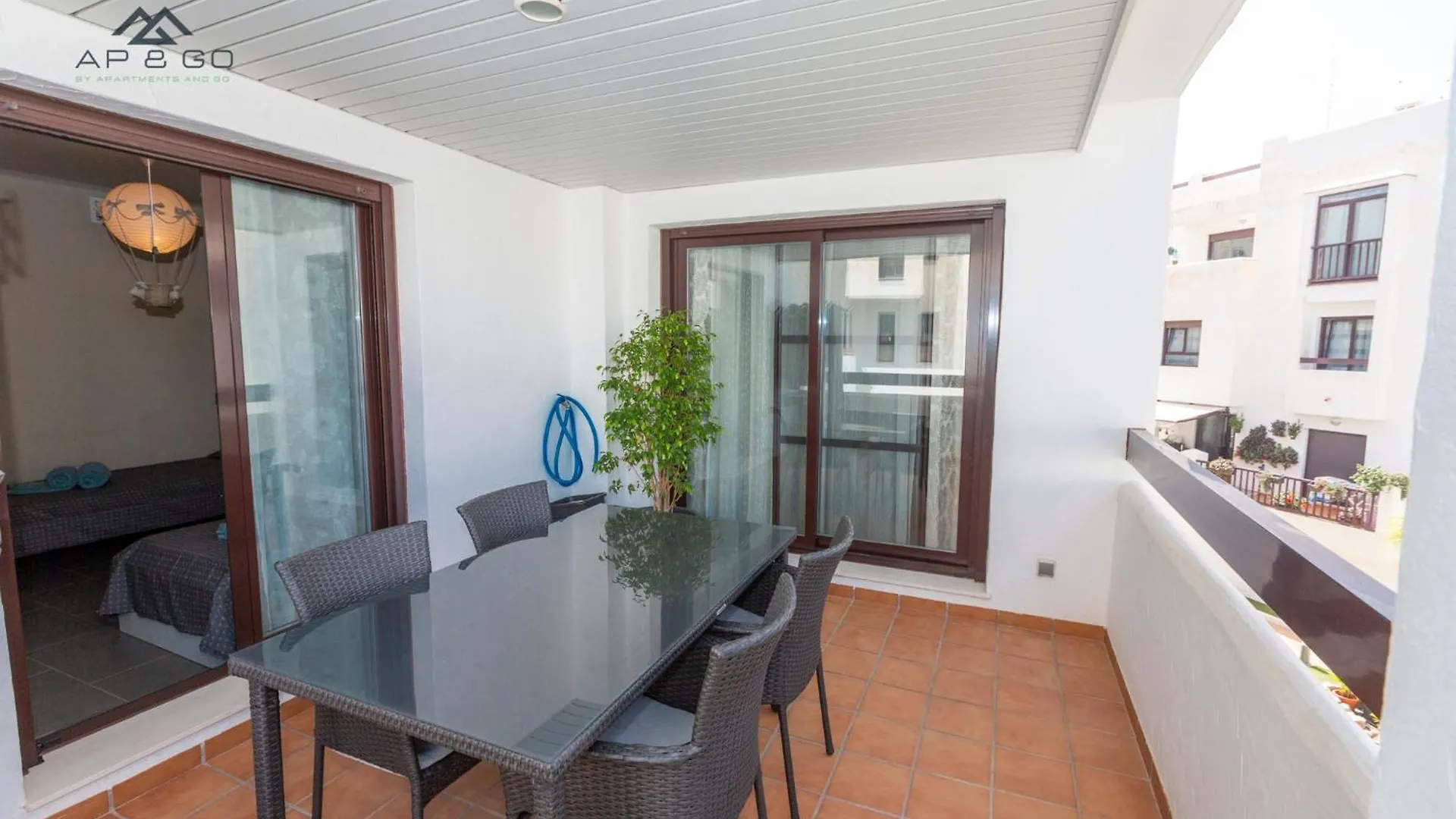 13 Oasis & Spa Relax Velilla  Spanien